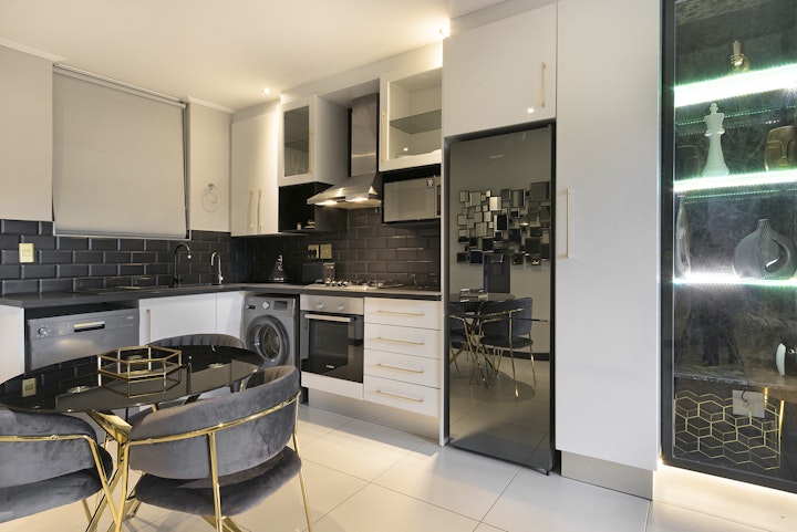 Gauteng Accommodation at The Apex on Smuts - Apartment 110 | Viya