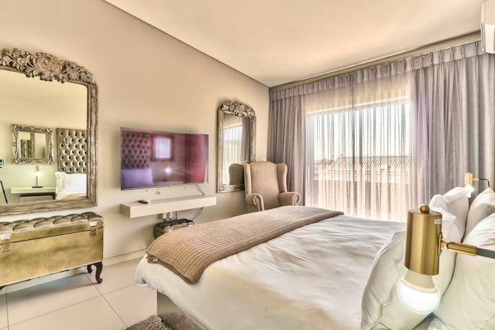 Cape Town Accommodation at 114 On Heritage Square | Viya