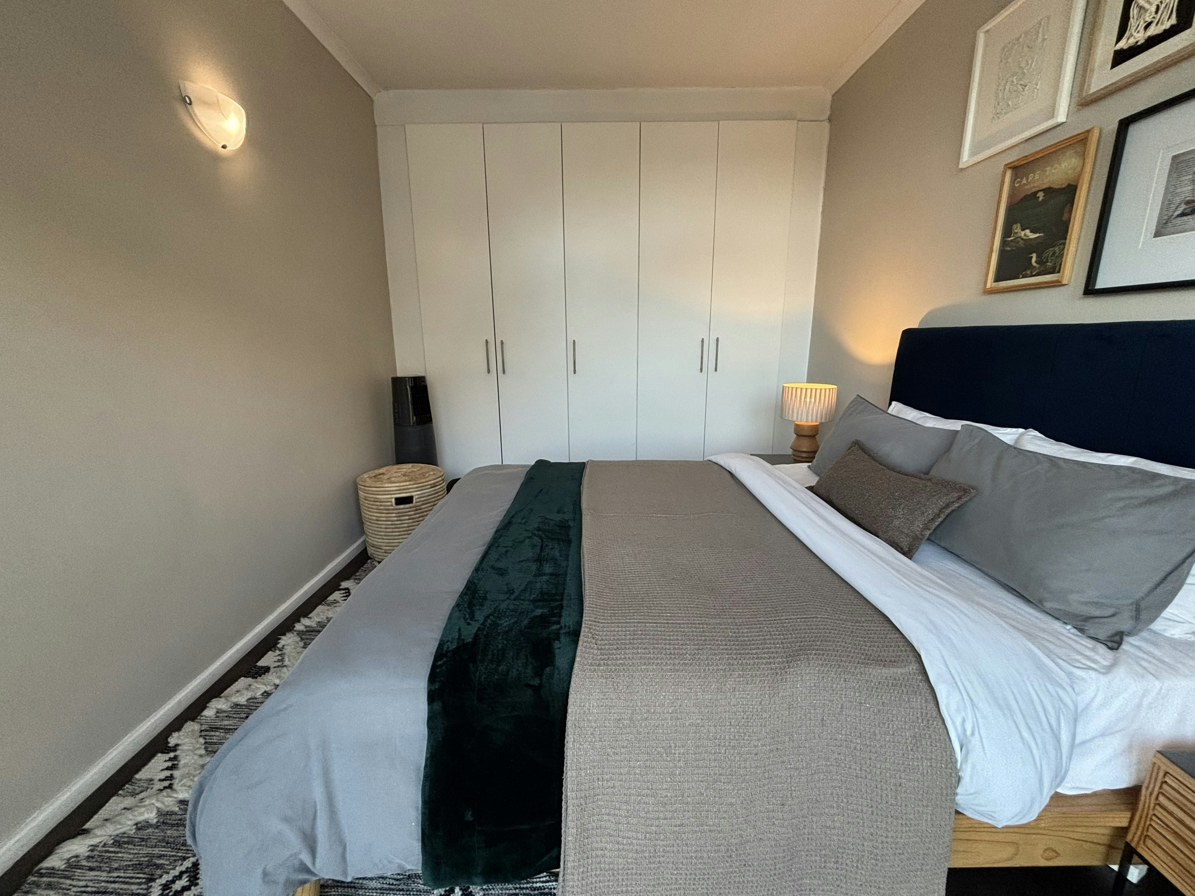 Luxury Top-Floor Retreat image no 53 of 82