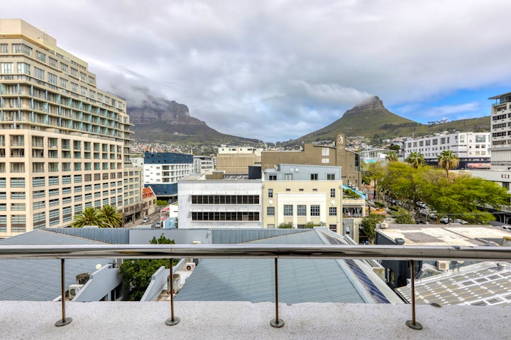 Western Cape Accommodation at Classic Luxury Apartment | Viya