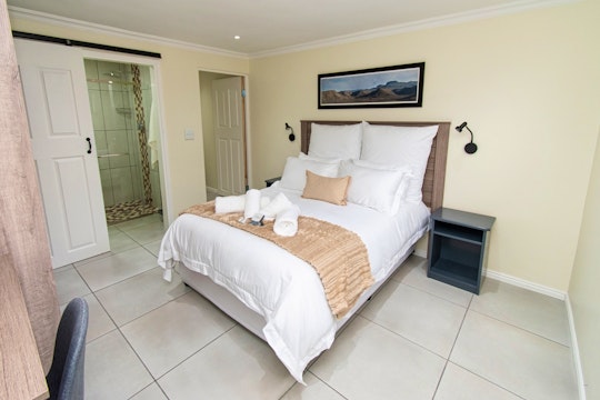 Southern Suburbs Accommodation at  | Viya