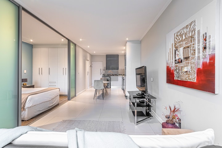 Gauteng Accommodation at The Apex on Smuts - Apartment 109 | Viya