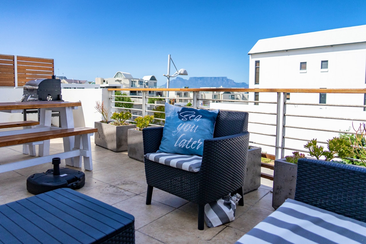 Bloubergstrand Accommodation at  | Viya