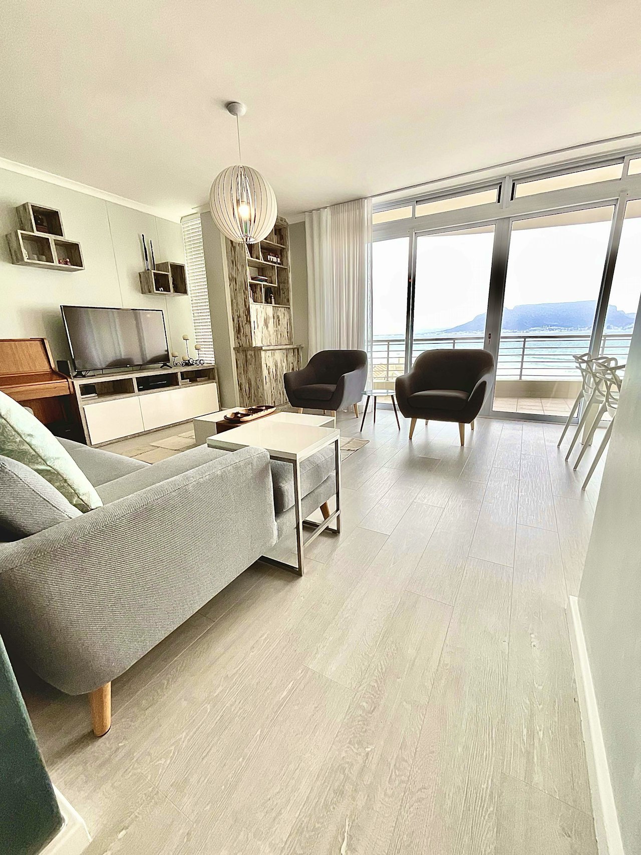 Bloubergstrand Accommodation at  | Viya