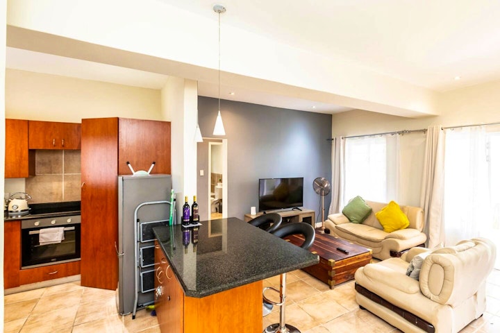 East London Accommodation at Modern Executive Apartment | Viya