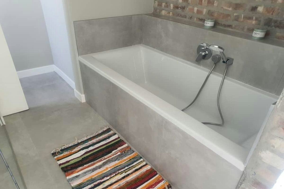 Crystal Self Catering 3 Bedroom Villa image no 16 of 16