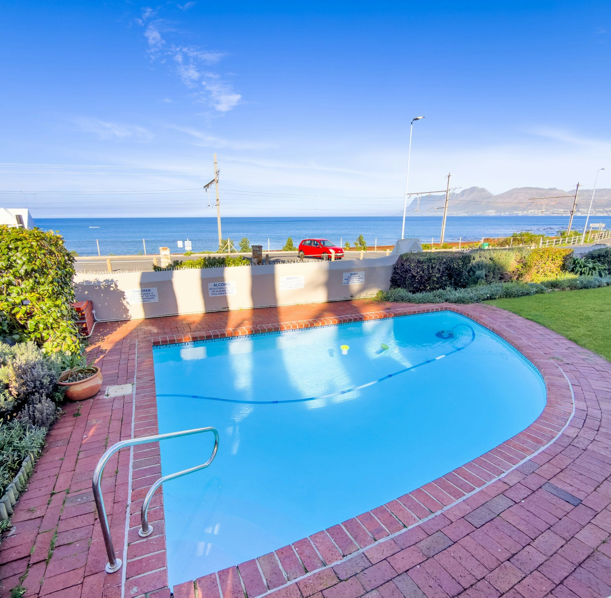 Kalk Coastal Apartment image no 39 of 40