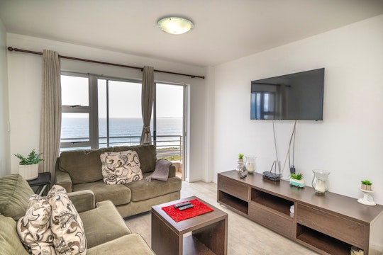 Bloubergstrand Accommodation at  | Viya