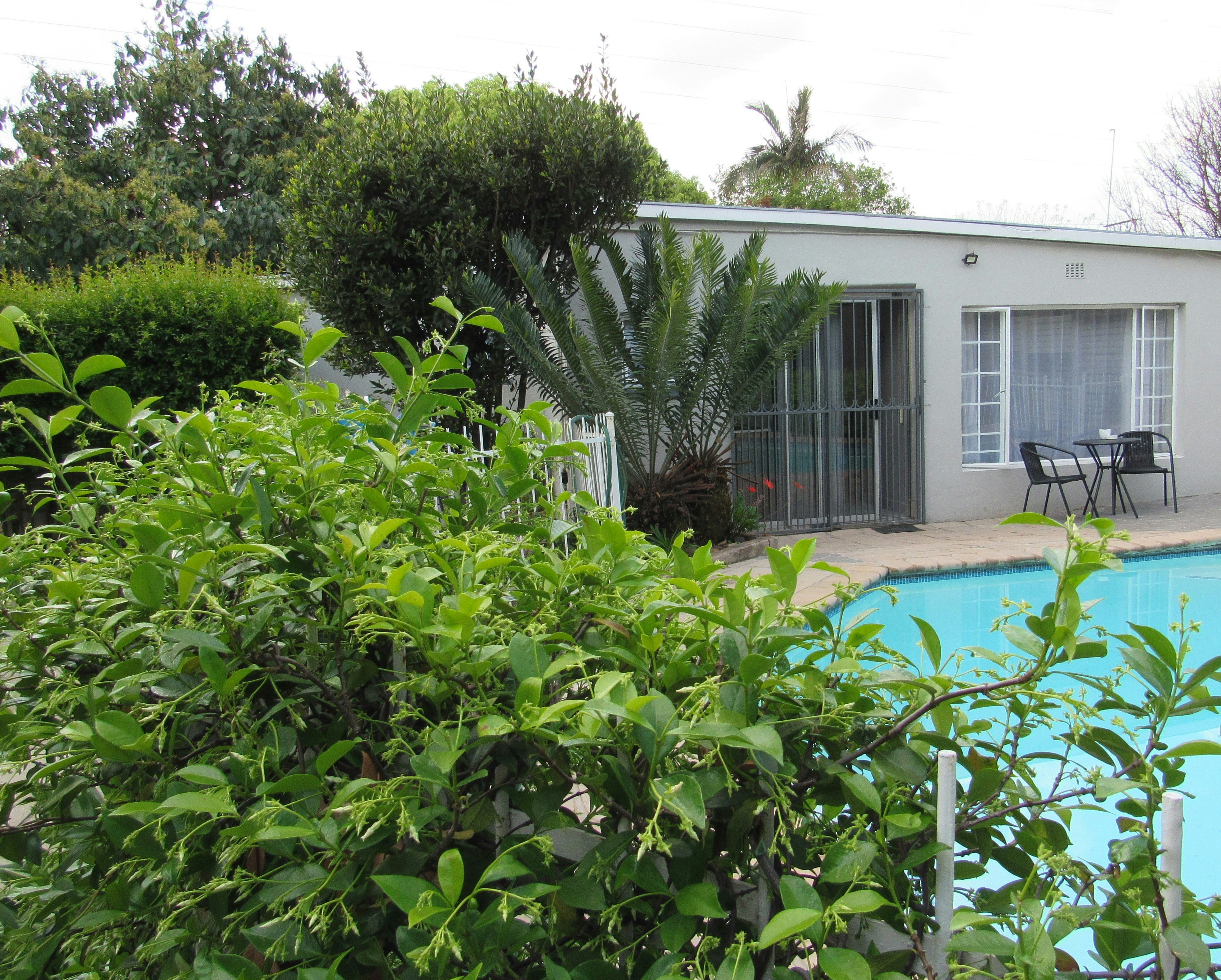 Poolside Garden Studio image no 15 of 20