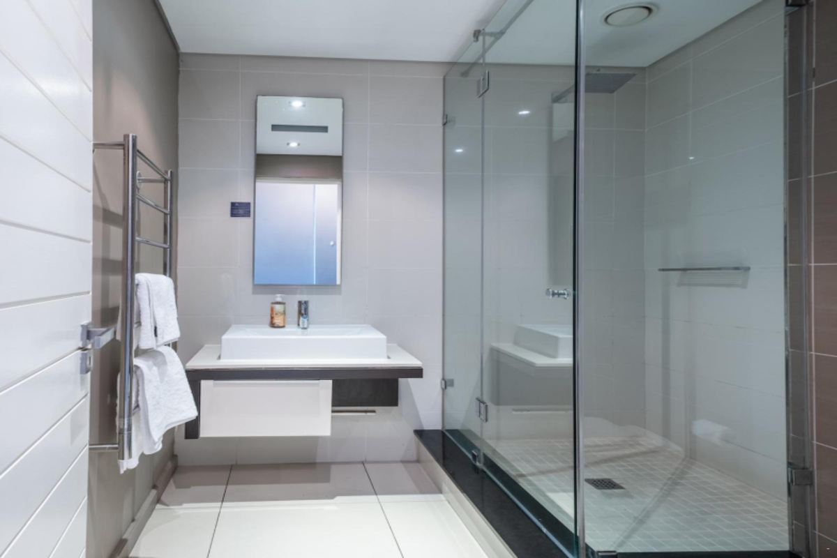 Crystal Towers Studio Apartment 310 image no 10 of 19