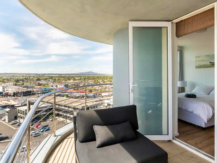 Cape Town Accommodation at Horizon Bay 603 | Viya