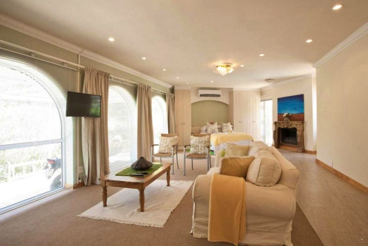 Cape Town Accommodation at Cest La Vie Wine Route Apartment | Viya