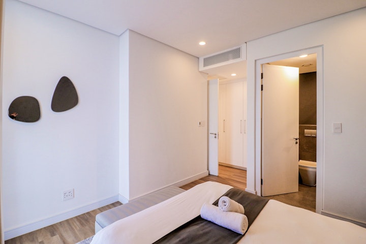 Sandton Accommodation at Reserved Suites Illovo | Viya