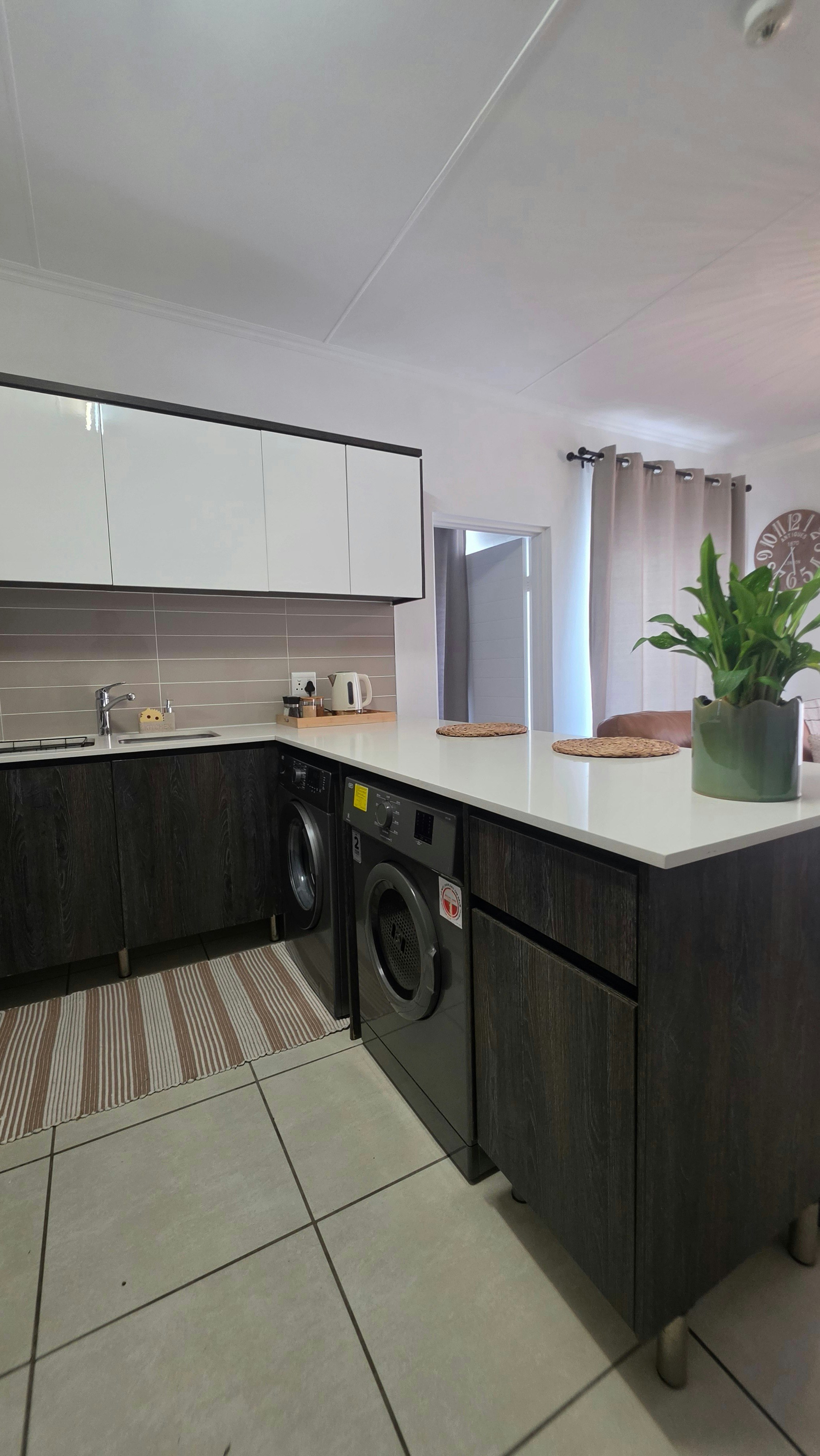 The Sandown Lifestyle Apartment image no 10 of 20