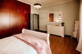 Cape Town Accommodation at 59 De Beers | Viya