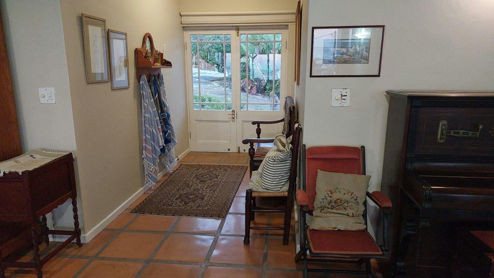 Restio image no 13 of 26
