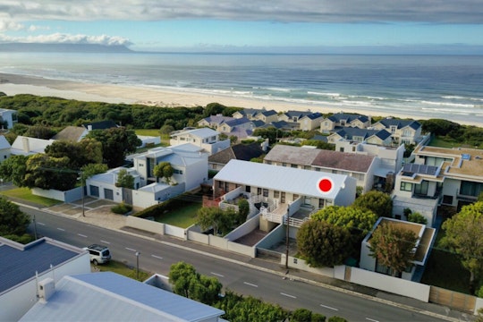 Hermanus Accommodation at  | Viya