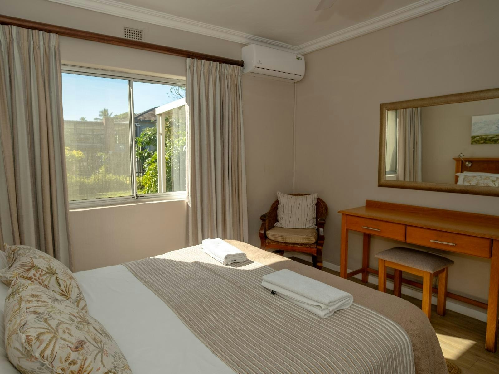 Lakeview Cabanas - Unit 8 image no 22 of 38