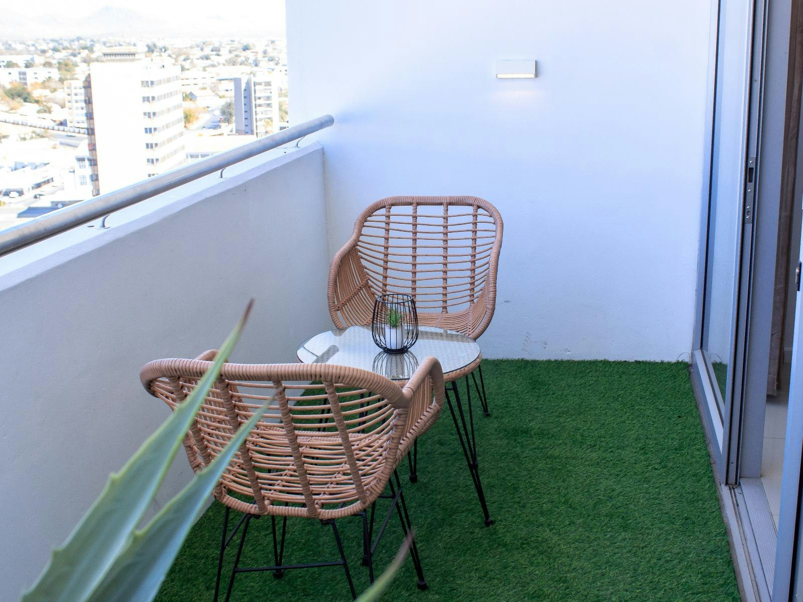 Urban Oasis Apartments Freedom Plaza Mini Penthouse LekkeSlaap