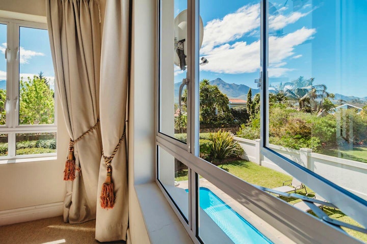 Western Cape Accommodation at Fifty1 on Long | Viya