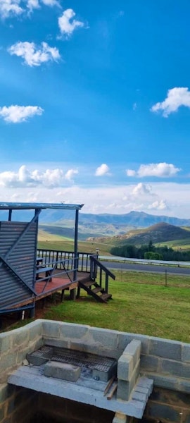 Clarens Accommodation at Rocky Mountain Log Cabins | Viya