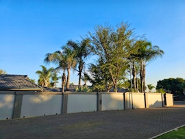 Cradle Of Humankind Accommodation at Palmera Guest House | Viya