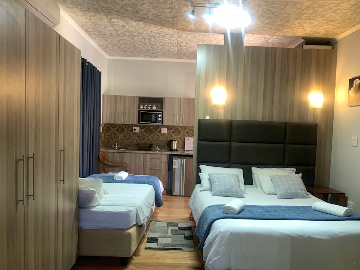 Karoo Accommodation at Victoria Oaks Guest House | Viya