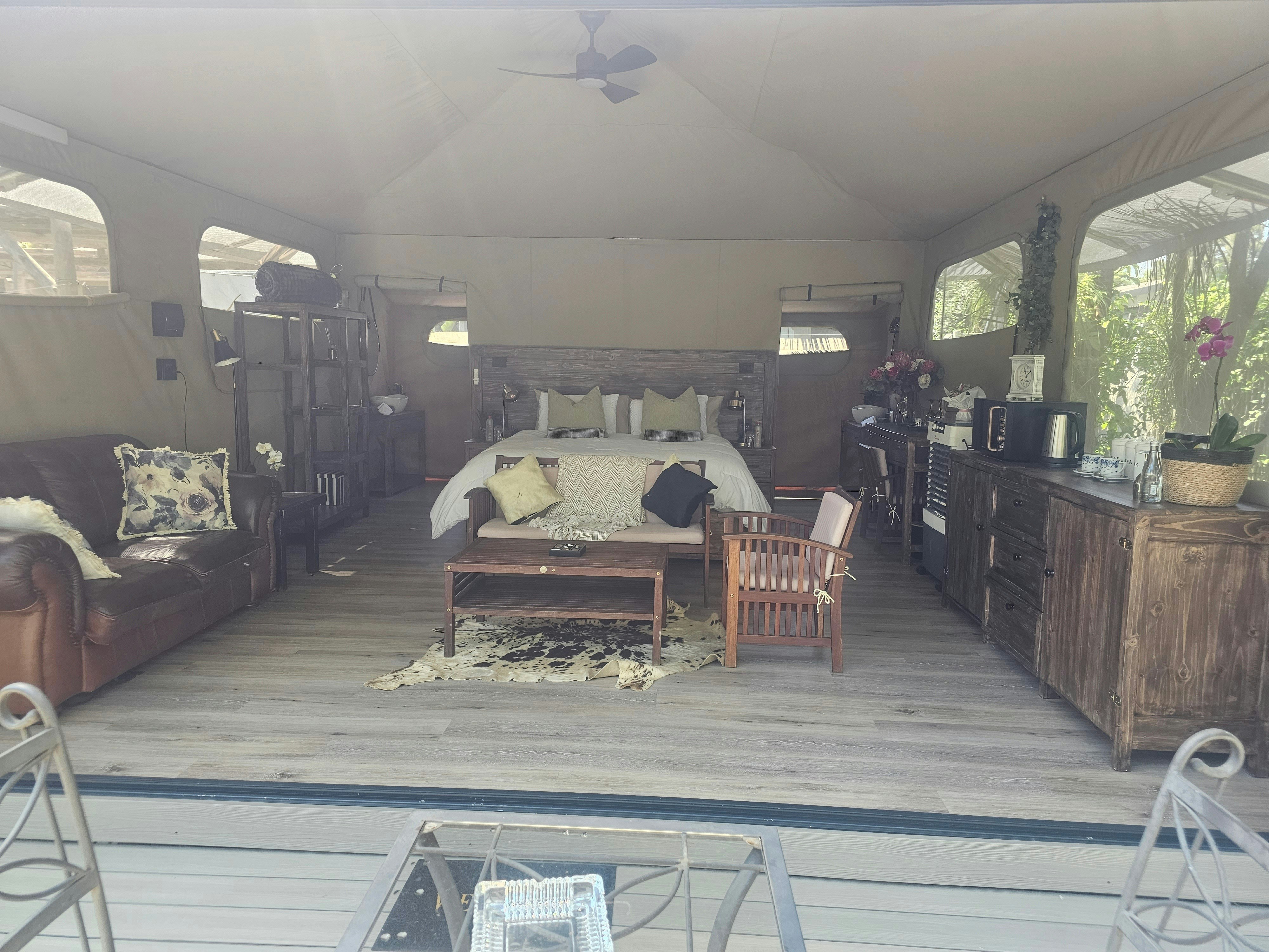 Rose cottage Luxury Tented Suite image no 2 of 25