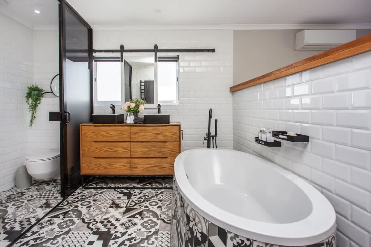 Luxe 2 bed-2 bath Oasis image no 27 of 58
