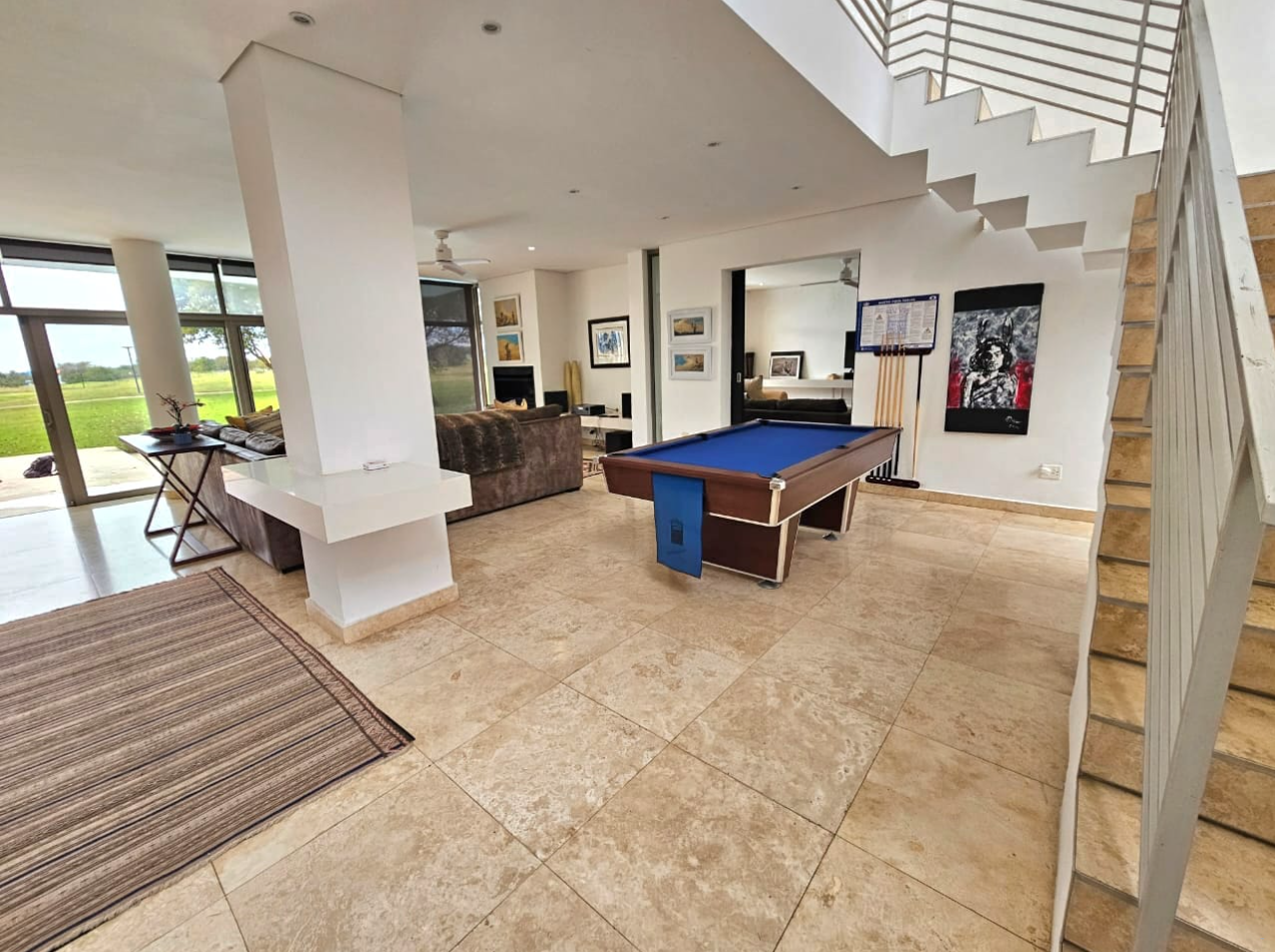 House 66 image no 7 of 26