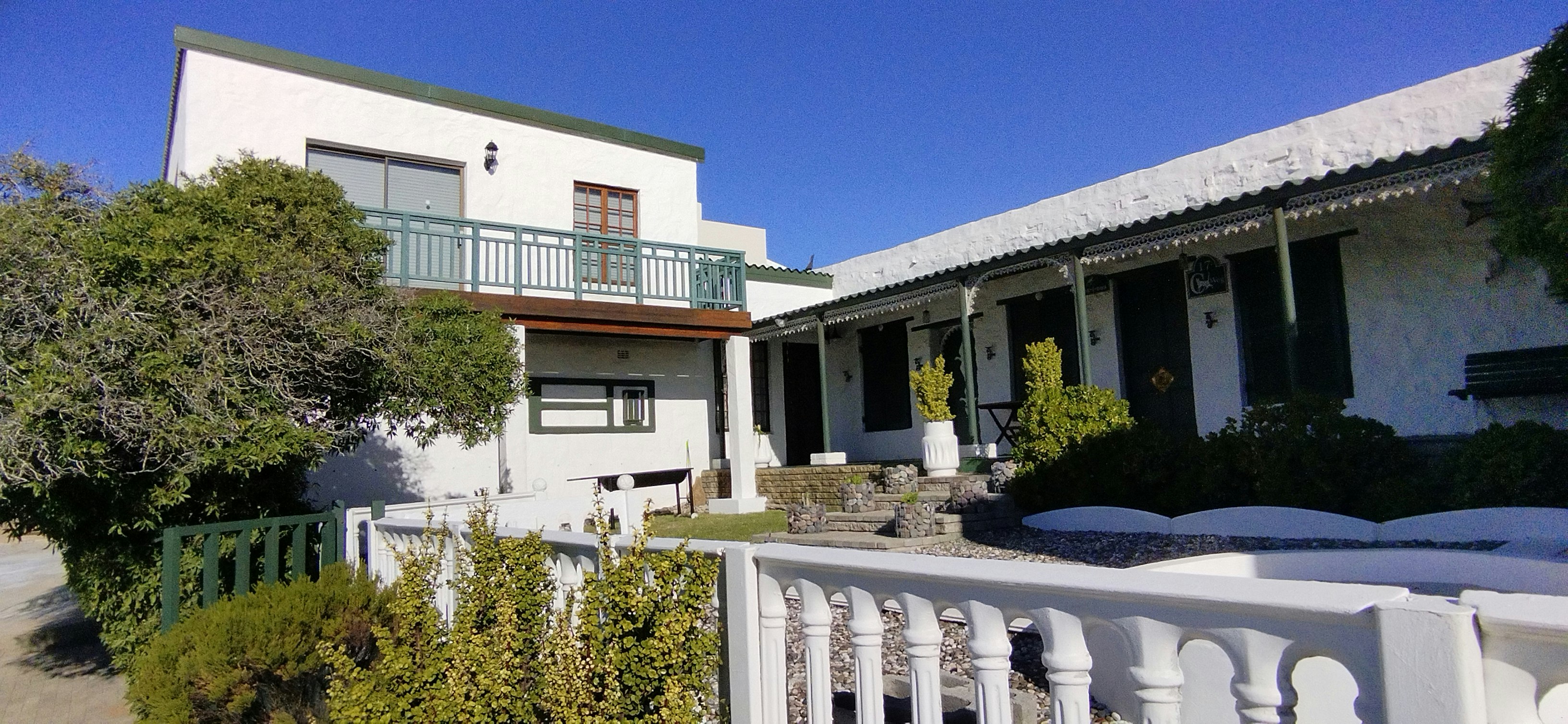 Strandfontein Accommodation - Viya