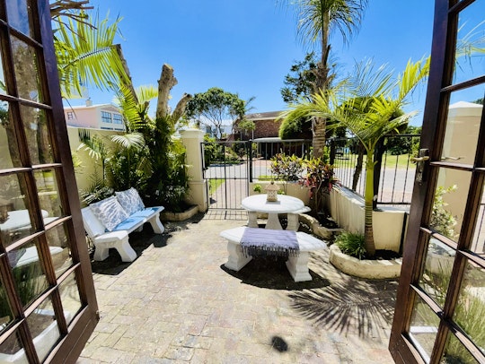 Jeffreys Bay Accommodation at  | Viya