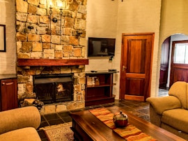 Mpumalanga Accommodation at Tudor Cottage at Heysbrook | Viya