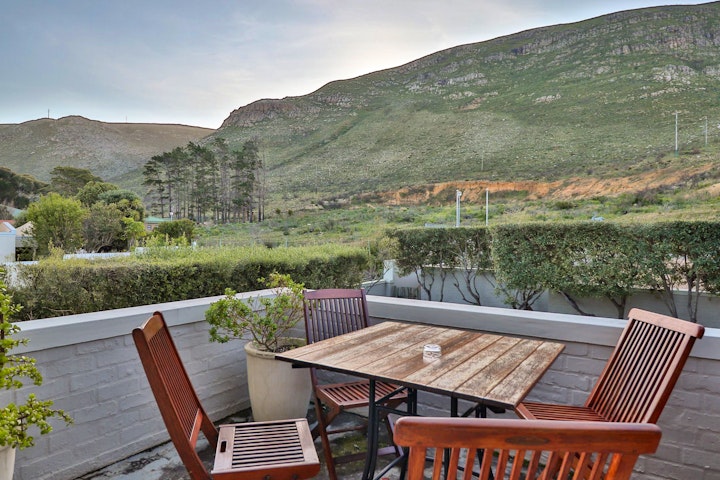 Western Cape Accommodation at Hermanus Lodge on the Green | Viya