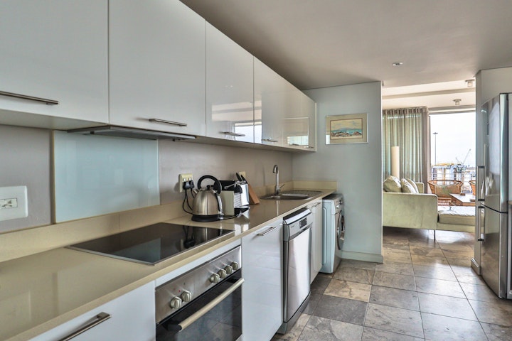 Cape Town Accommodation at Harbour Bridge 417 | Viya