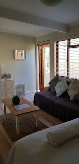 Southern Suburbs Accommodation at AVO Cottage | Viya