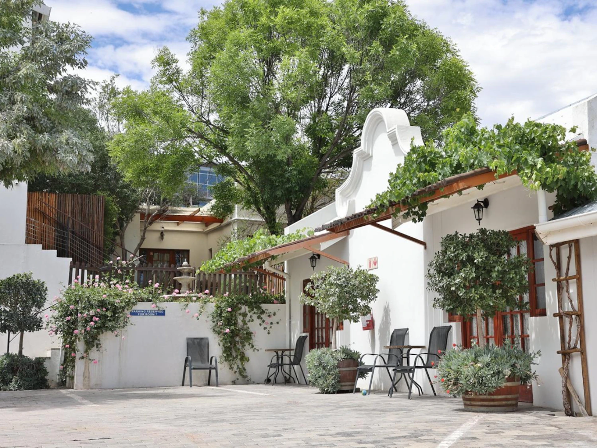 Queen Manor Boutique Guest House gallery