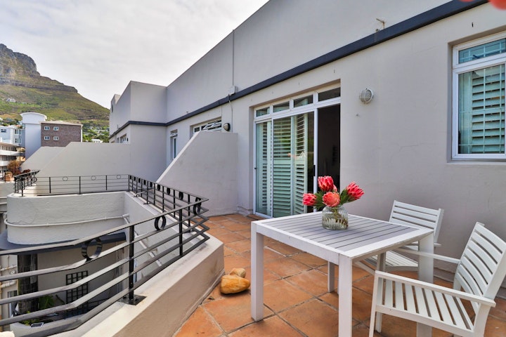 Western Cape Accommodation at Albany Court P4 | Viya