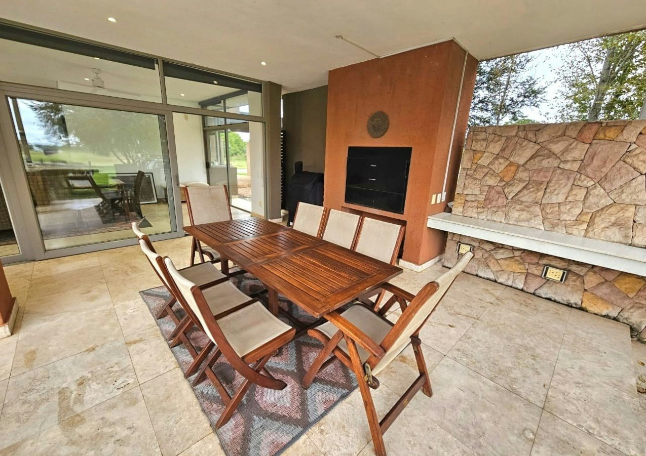 House 66 image no 20 of 26