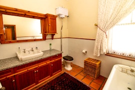 Sarah Baartman District Accommodation at 166 Cradock Street - De Kothuize | Viya