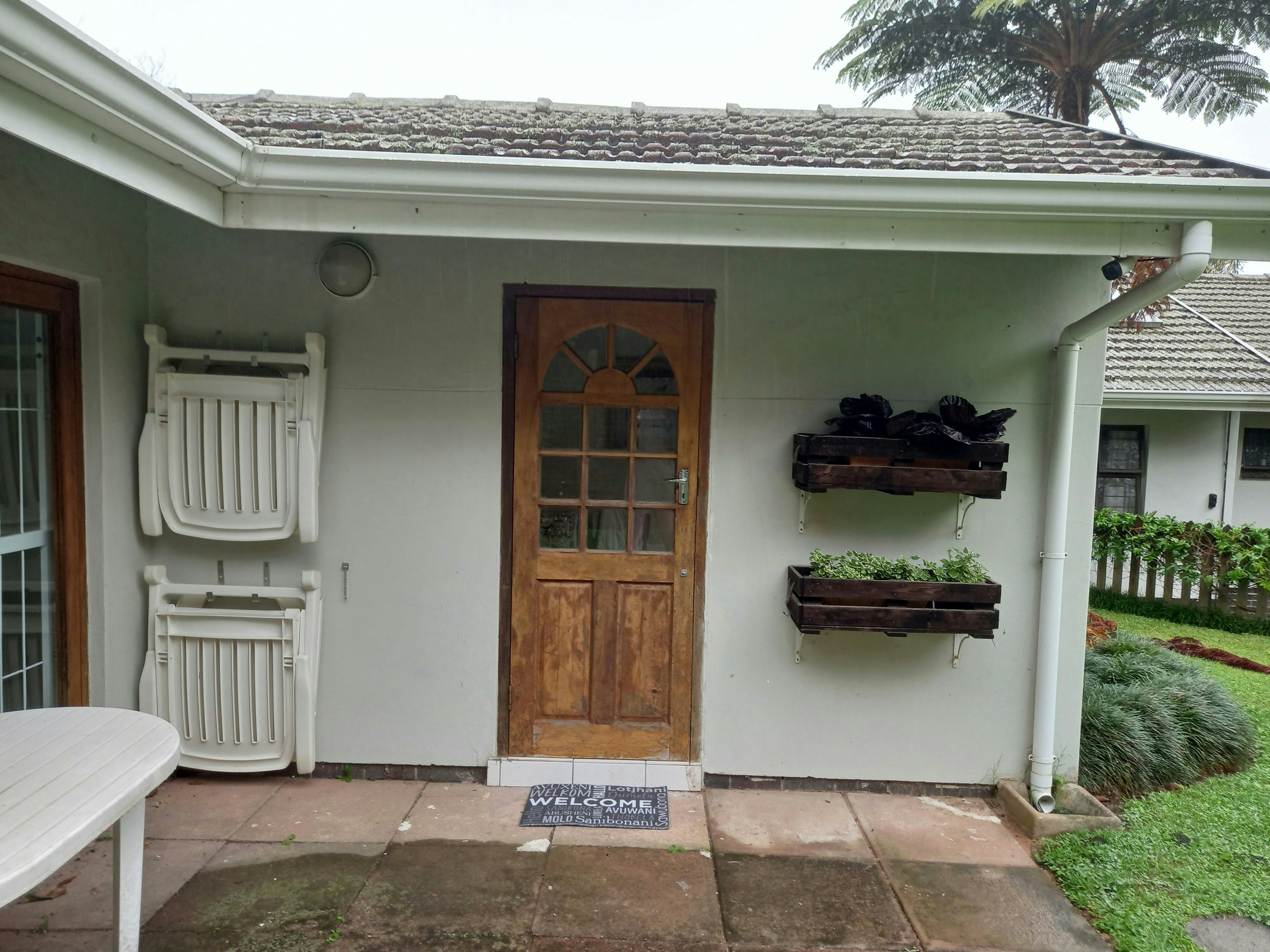 Birdsong Garden Cottage image no 2 of 9