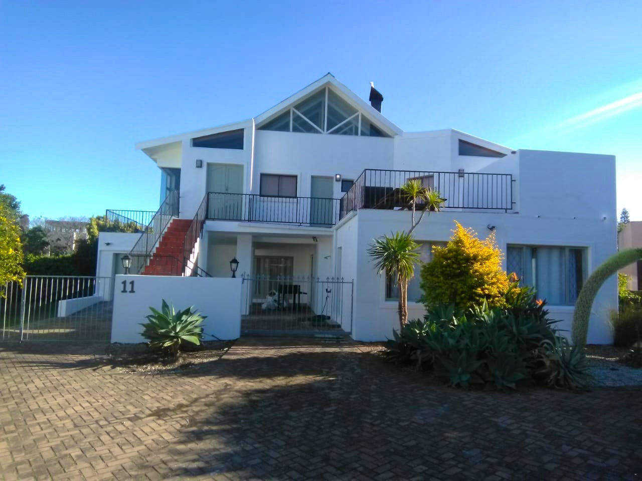 Hermanus Accommodation at  | Viya