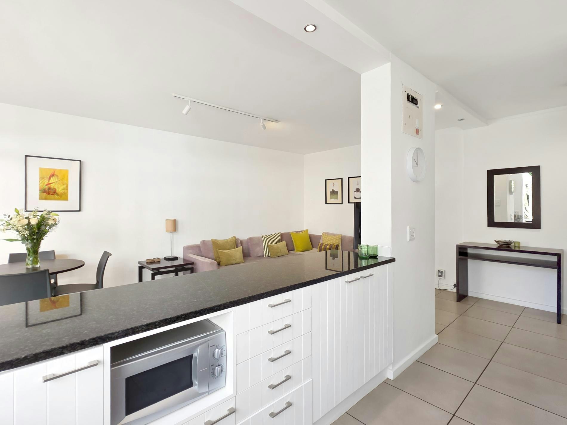 St Martini Gardens Patio Apartment image no 14 of 41