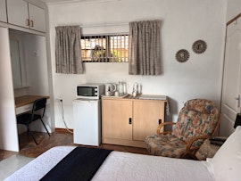 Cape Winelands Accommodation at Engela's Overnight Accommodation | Viya