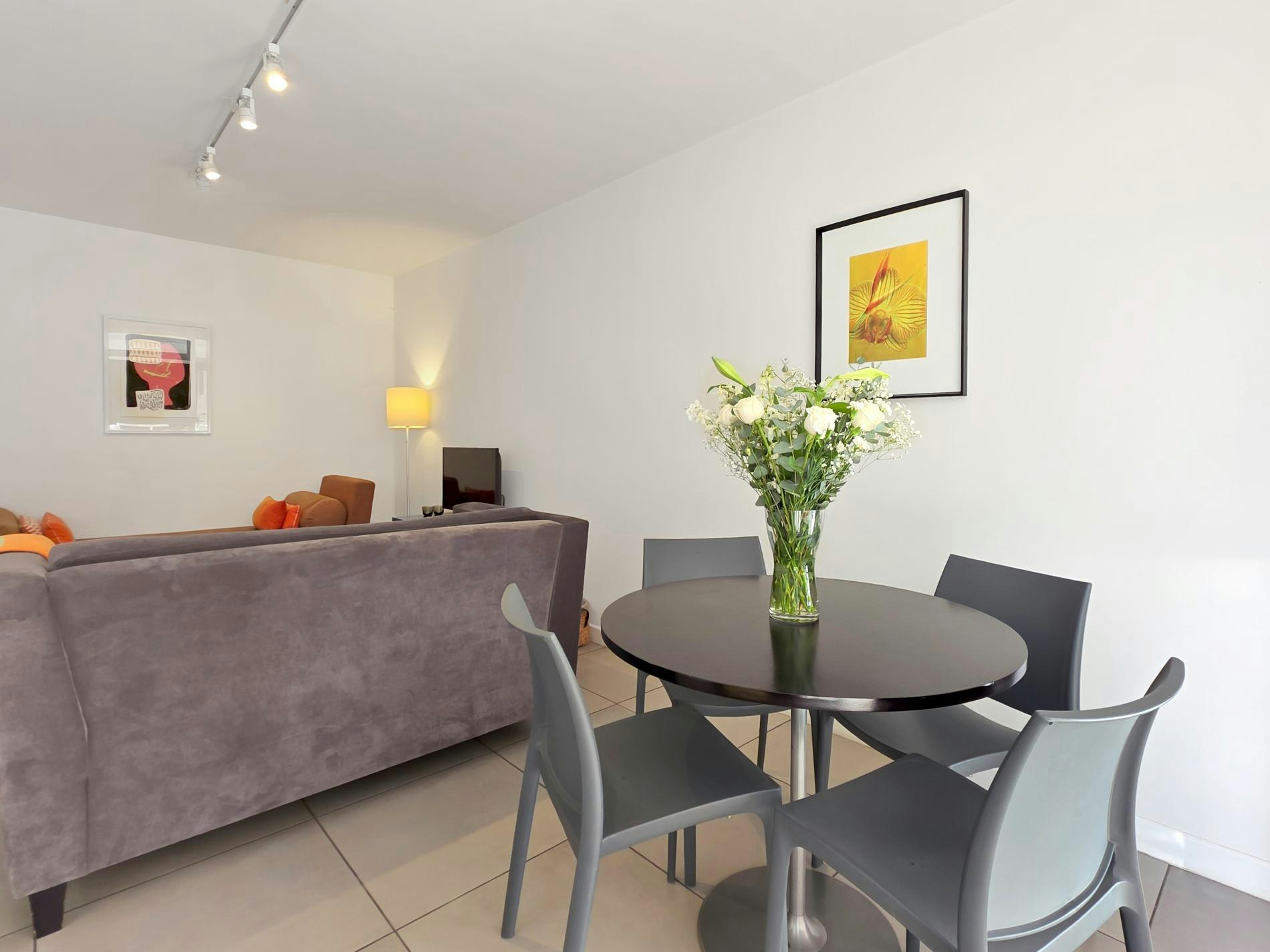 St Martini Gardens Garden Apartment image no 11 of 36