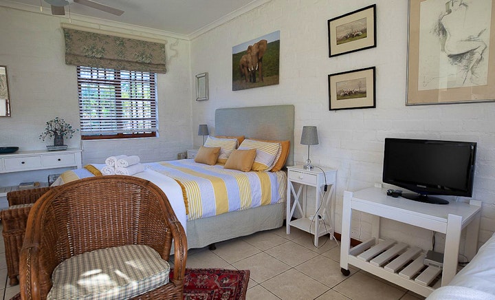 Cape Town Accommodation at Wine Route 44 Guesthouse | Viya