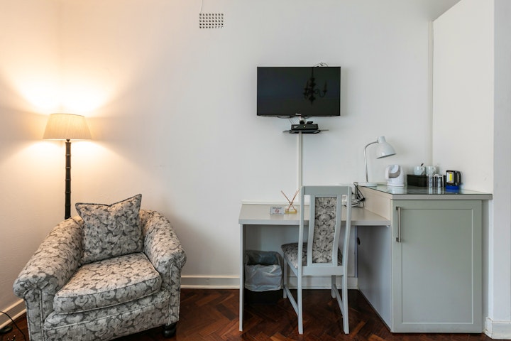 Randburg Accommodation at Emmarentia Guest House | Viya