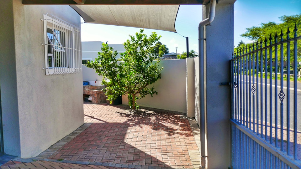 Bloubergstrand Accommodation at  | Viya