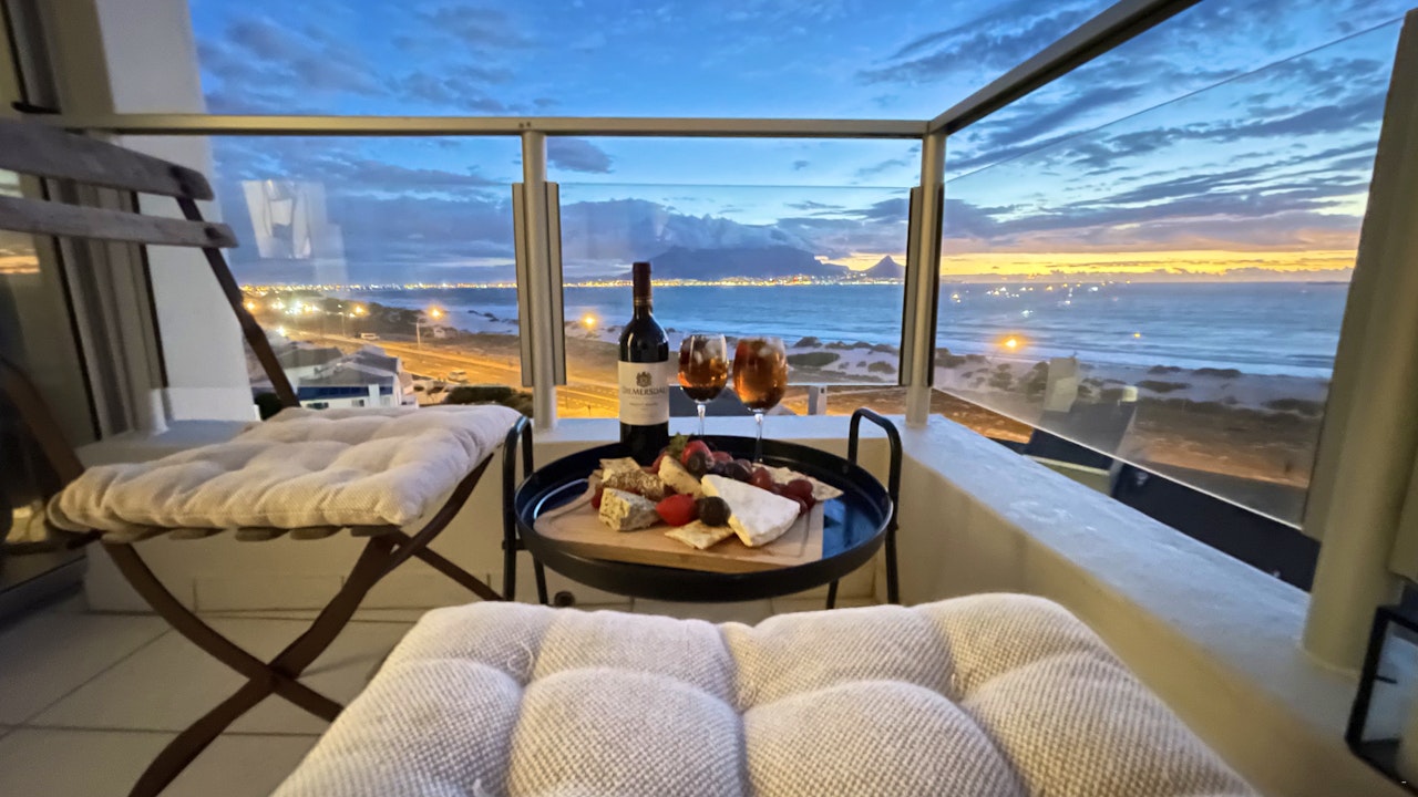 Bloubergstrand Accommodation at  | Viya