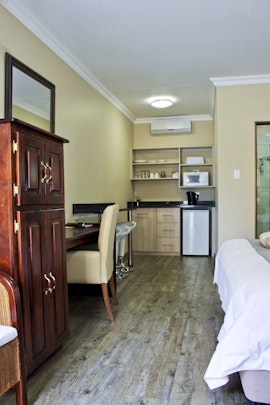 Karoo Accommodation at  | Viya